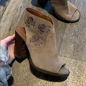 Lucky Brand peep toe heels